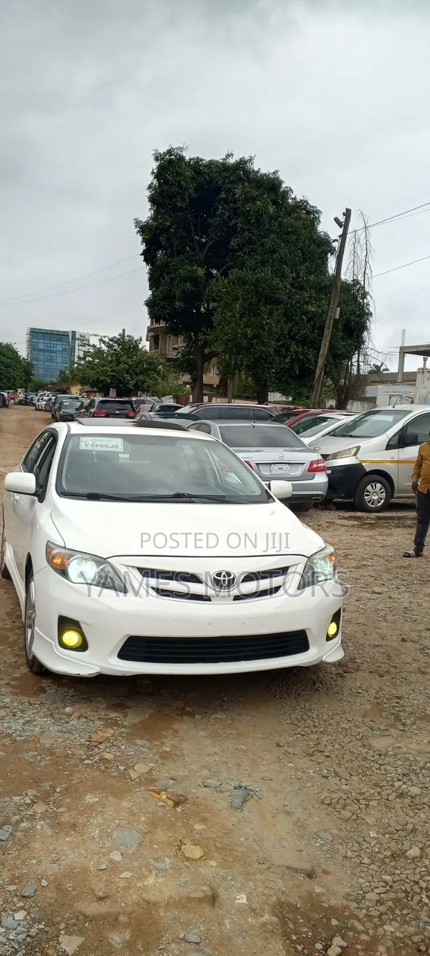 Toyota Corolla 2013 White