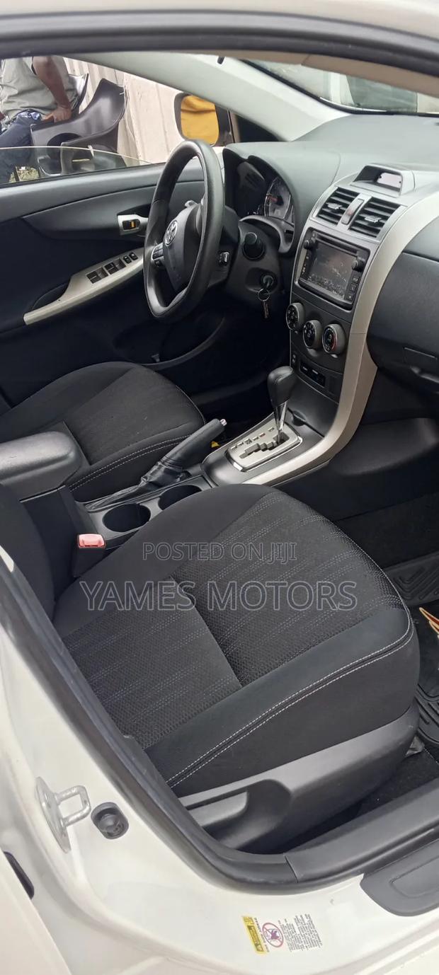 Toyota Corolla 2013 White