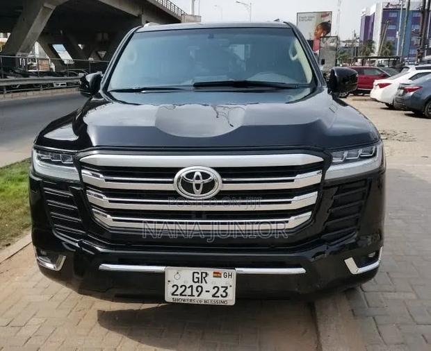 Toyota Land Cruiser 4.6 V8 GX 2015 Black