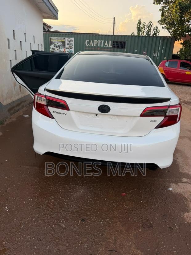 Toyota Camry L 4dr Sedan (2.5L 4cyl 6A) 2014 White