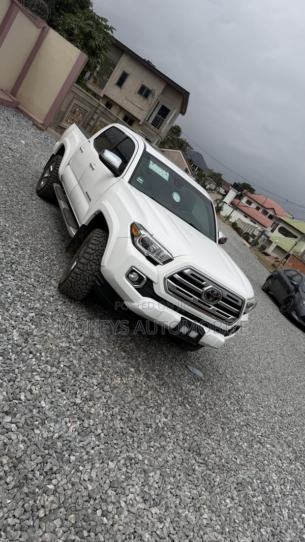 Toyota Tacoma Limited 2019 White