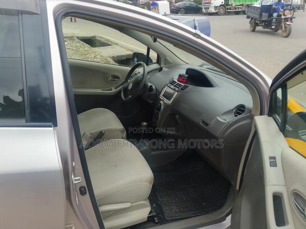 Toyota Vitz 2010
