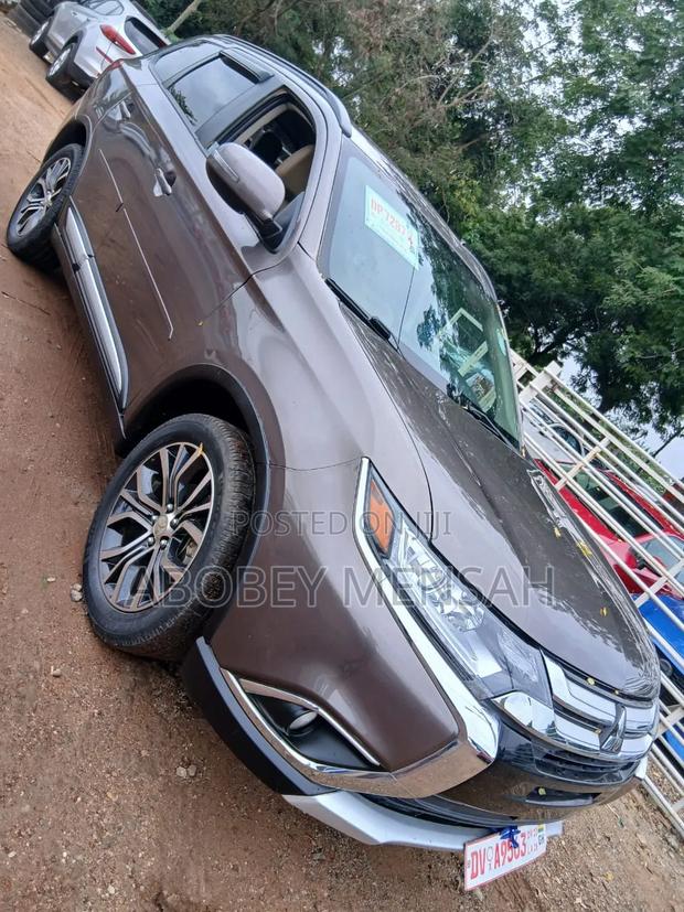 Mitsubishi Outlander SE AWC 2016 Brown