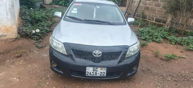 Toyota Corolla 2010 Silver