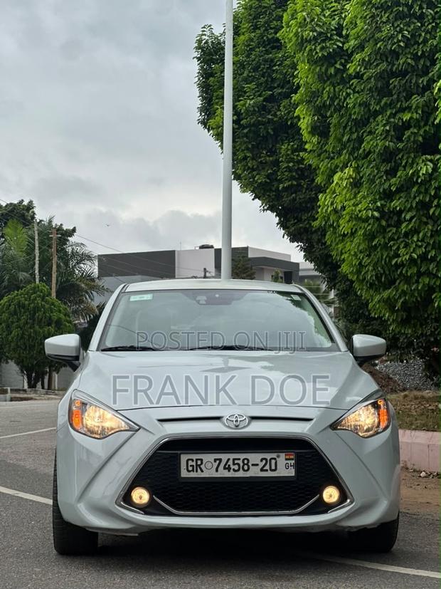 Toyota Yaris iA 1.5 FWD 2019 Gray