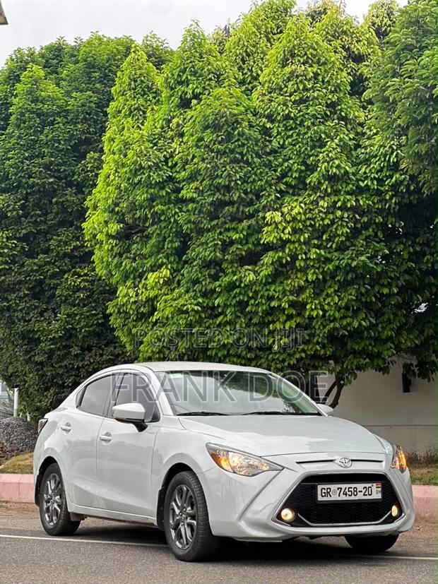 Toyota Yaris iA 1.5 FWD 2019 Gray