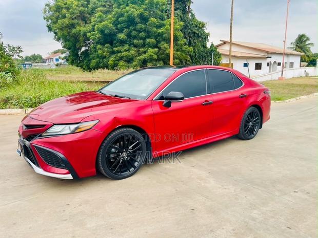 Toyota Camry 2021 Red