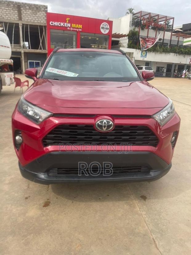 Toyota RAV4 2019 Burgundy