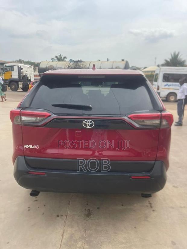Toyota RAV4 2019 Burgundy