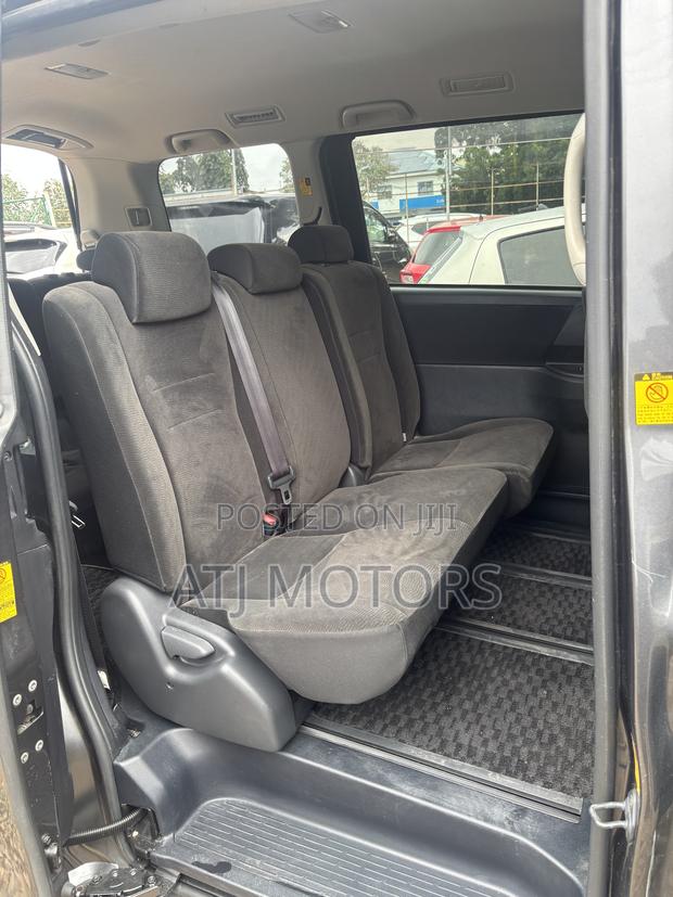 Toyota Voxy 2012 Gray