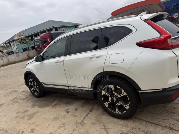 Honda CR-V Touring 4dr SUV AWD (1.5L 4cyl CVT) 2017 White