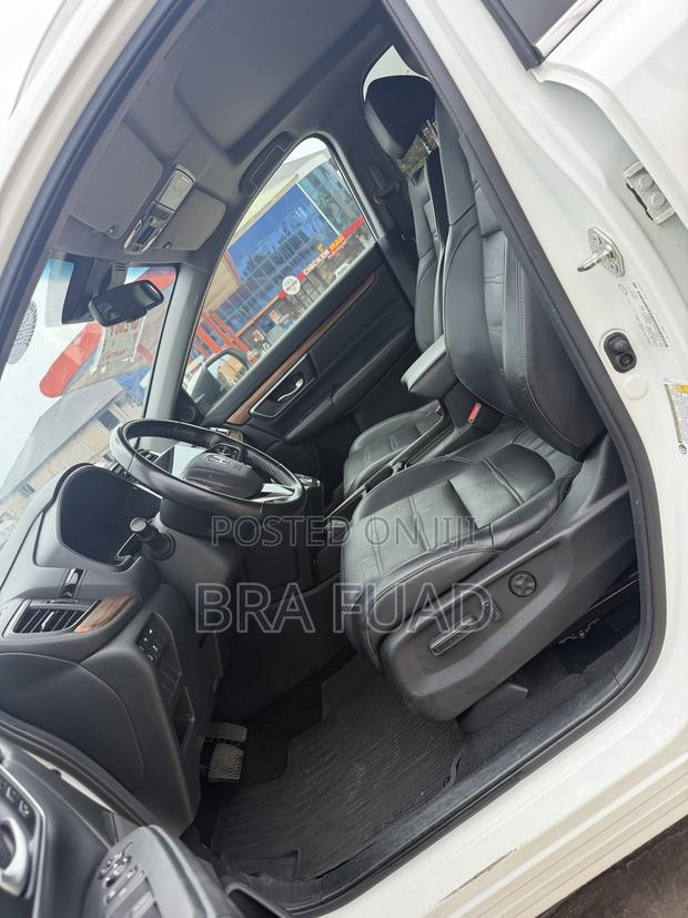 Honda CR-V Touring 4dr SUV AWD (1.5L 4cyl CVT) 2017 White