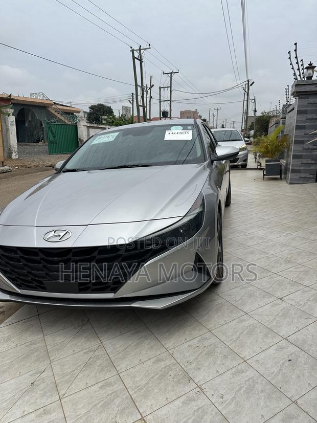 Hyundai Elantra SE 2021 Gray