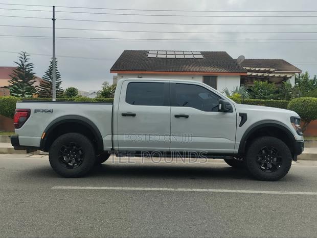 Ford F-150 2025 Beige