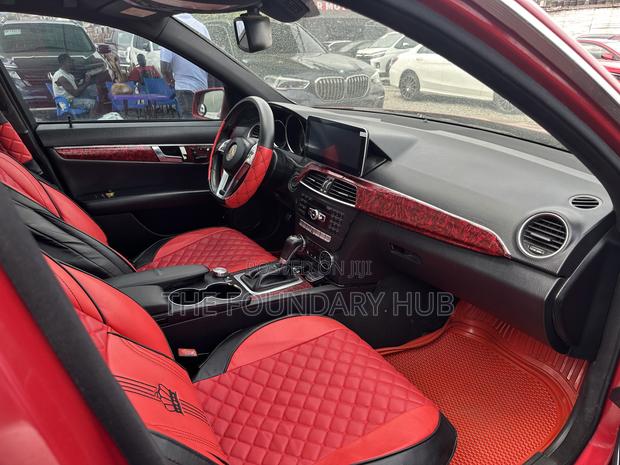 Mercedes-Benz C250 2014 Red