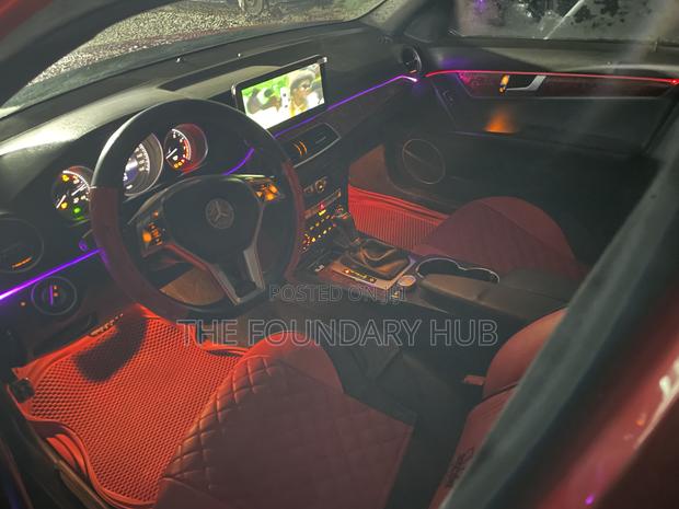 Mercedes-Benz C250 2014 Red