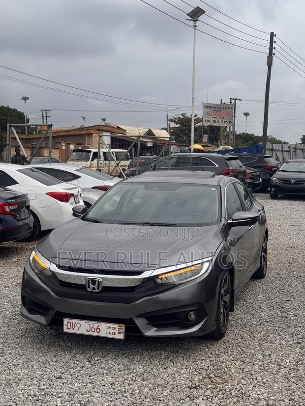 Honda Civic Touring 4dr Sedan (1.5L 4cyl) 2017 Gray