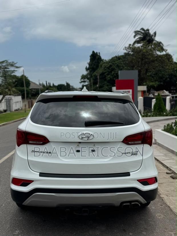 Hyundai Santa Fe 2018 White