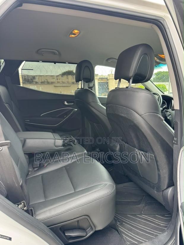 Hyundai Santa Fe 2018 White