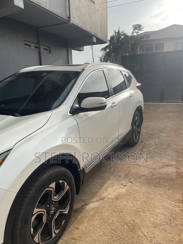 Honda CR-V Touring AWD 2018 White