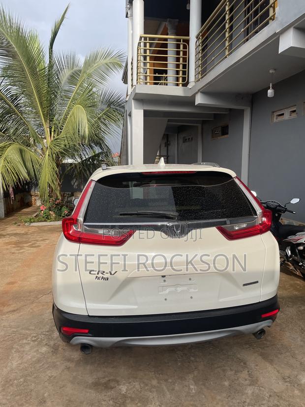 Honda CR-V Touring AWD 2018 White