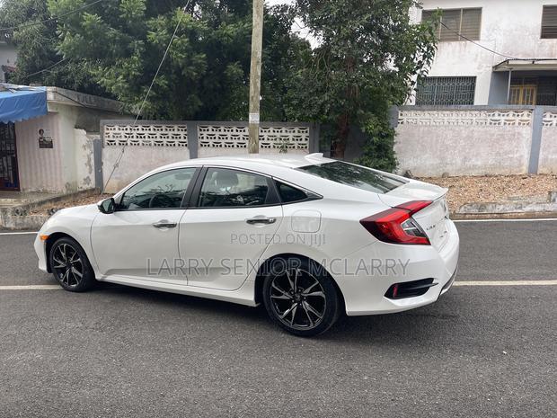 Honda Civic Touring Sedan 2020 White