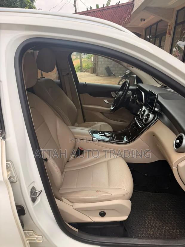 Mercedes-Benz GLC-Class 2018 Brown
