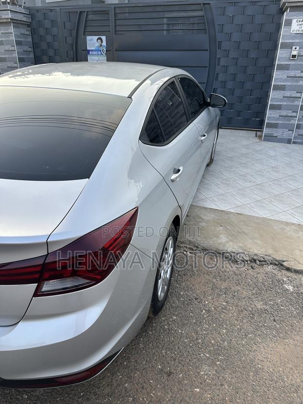 Hyundai Elantra SE 2019 Silver