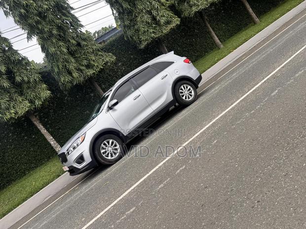Kia Sorento 4dr SUV 2016 Silver