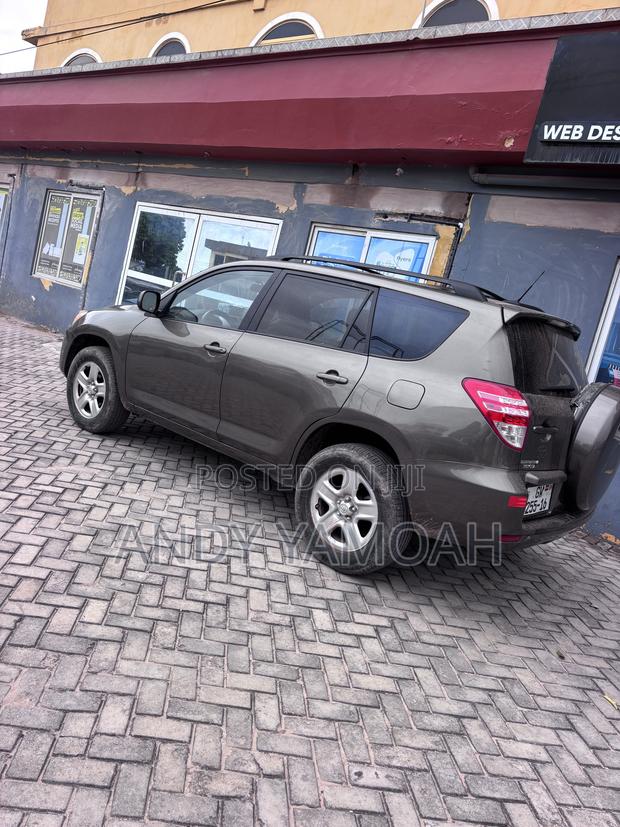 Toyota RAV4 2012 Gray