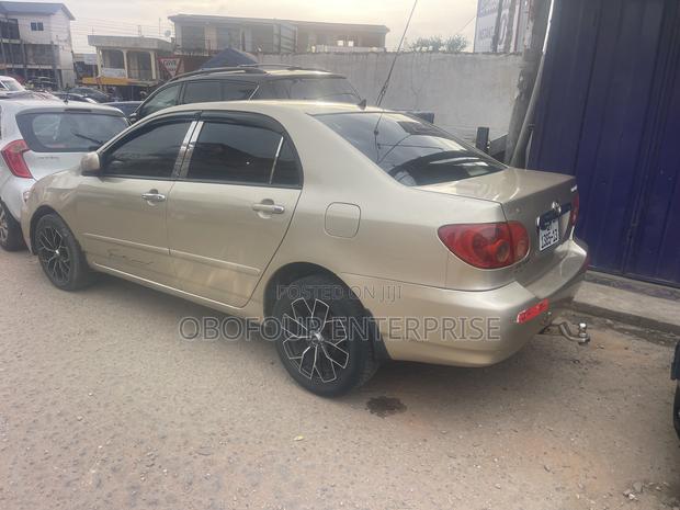 Toyota Corolla 1.8 LE 2008 Gold