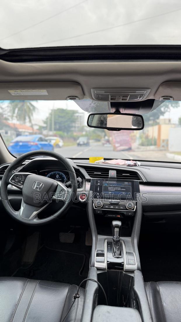 Honda Civic Touring 4dr Sedan (1.5L 4cyl) 2016 White
