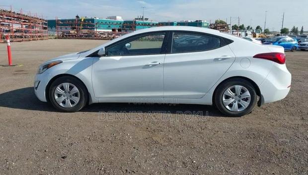 Hyundai Elantra 2015 White