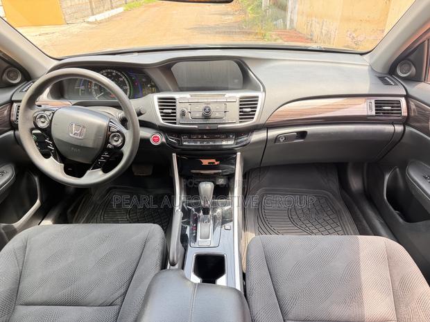Honda Accord Sport 4dr Sedan FWD (2.4L 4cyl 2A) 2017 Gray