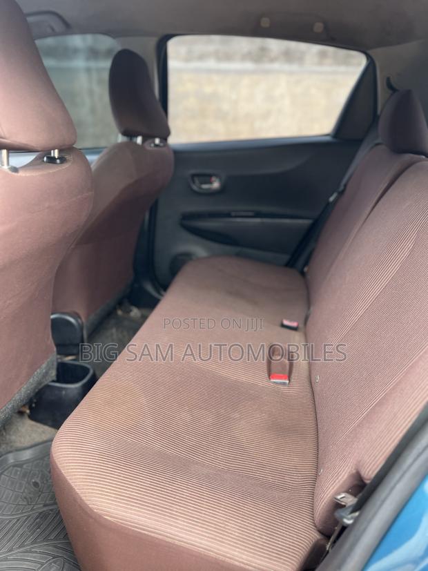 Toyota Vitz 2012 Blue