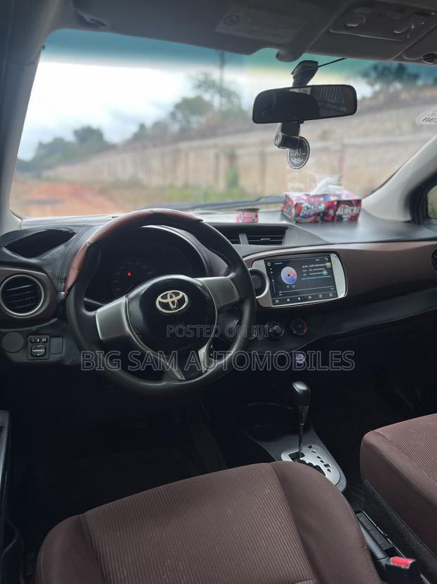 Toyota Vitz 2012 Blue