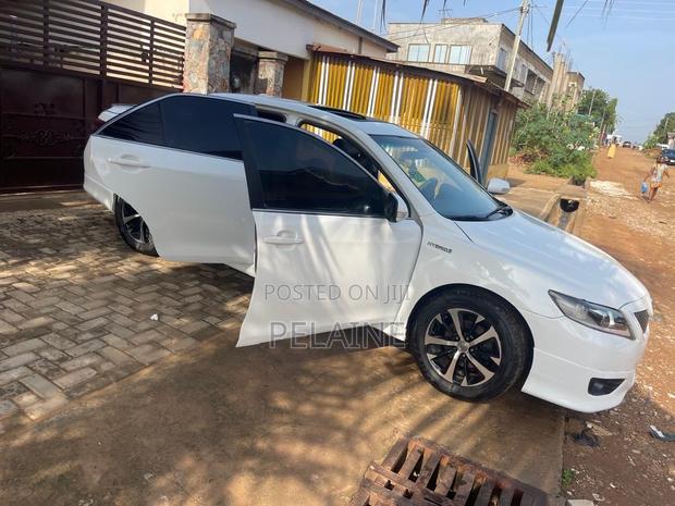 Toyota Camry 2012 White
