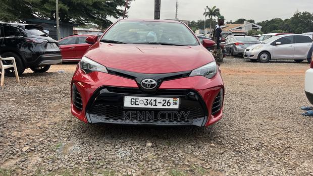 Toyota Corolla XSE (1.8L 4cyl 2A) 2018 Red