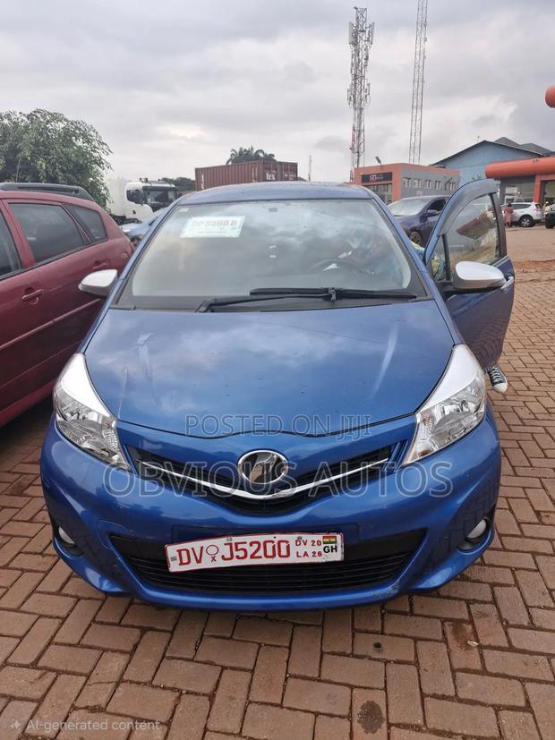 Toyota Vitz 2014 Blue