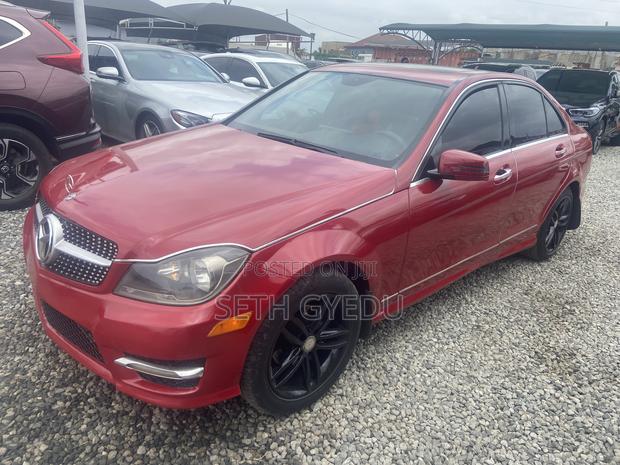 Mercedes-Benz C250 2013 Red