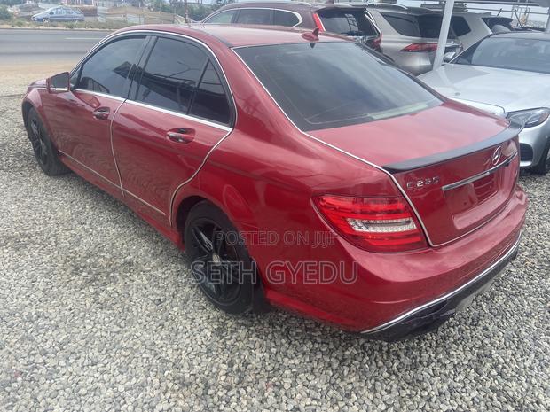 Mercedes-Benz C250 2013 Red