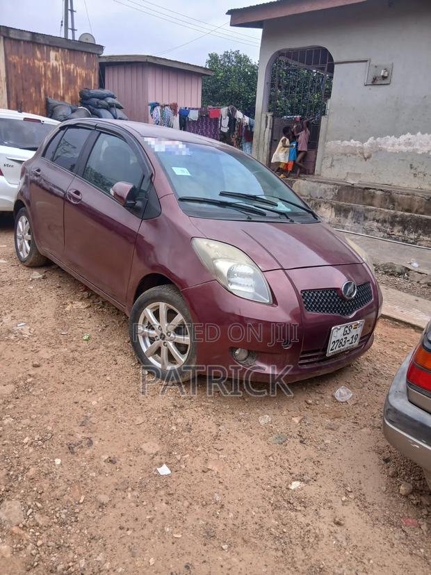 Toyota Vitz 1.3 FWD 3dr 2010 Burgundy