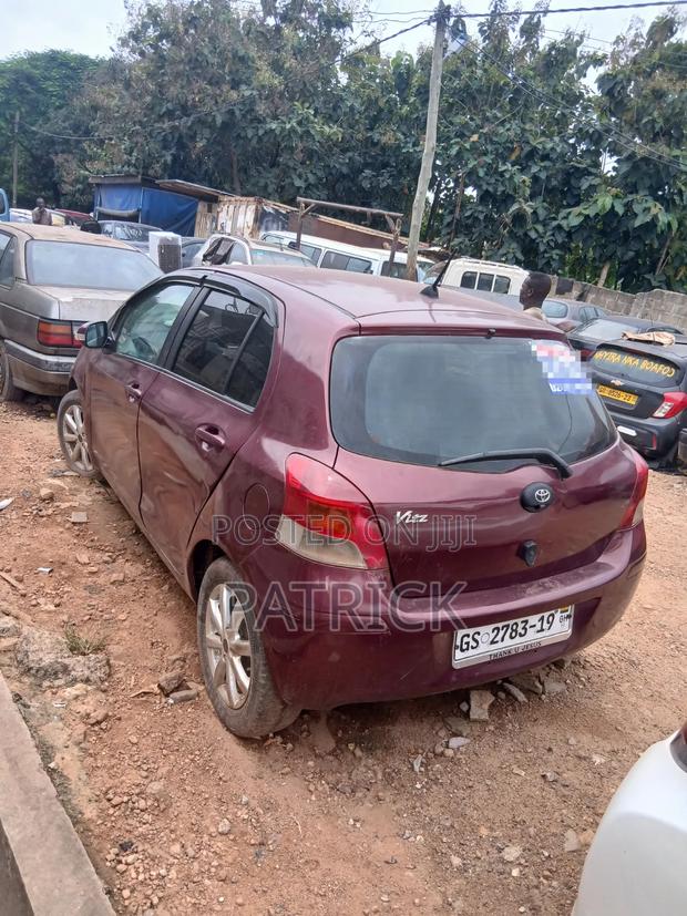 Toyota Vitz 1.3 FWD 3dr 2010 Burgundy