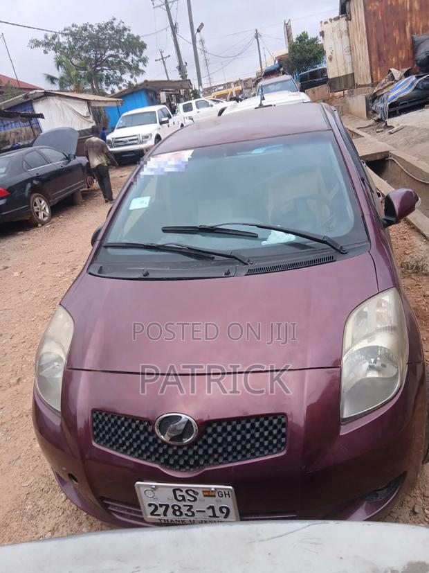 Toyota Vitz 1.3 FWD 3dr 2010 Burgundy