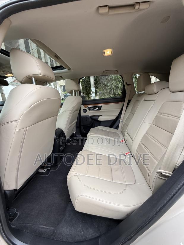 Honda CR-V 2019 Gold