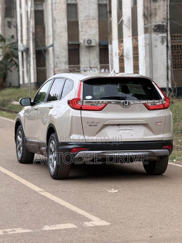 Honda CR-V 2019 Gold
