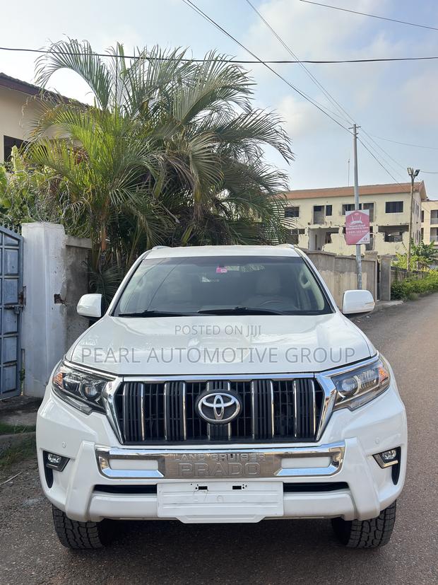Toyota Land Cruiser Prado 2.7 2019 White