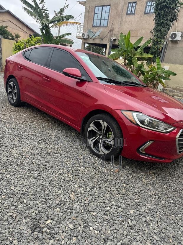 Hyundai Elantra 2017 Red