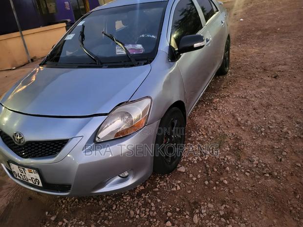 Toyota Yaris 2007 Gray