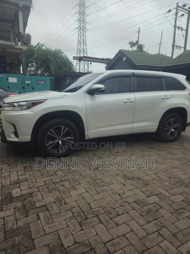 Toyota Highlander LE Plus 4x4 V6 (3.5L 6cyl 8A) 2017 White